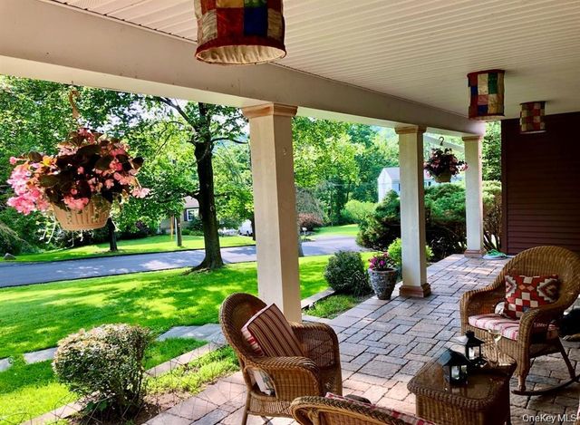 10 LINDA Drive, Montebello, NY 10901