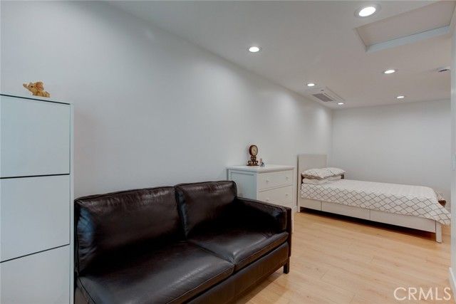 1010 Mariposa, Glendale, CA 91205