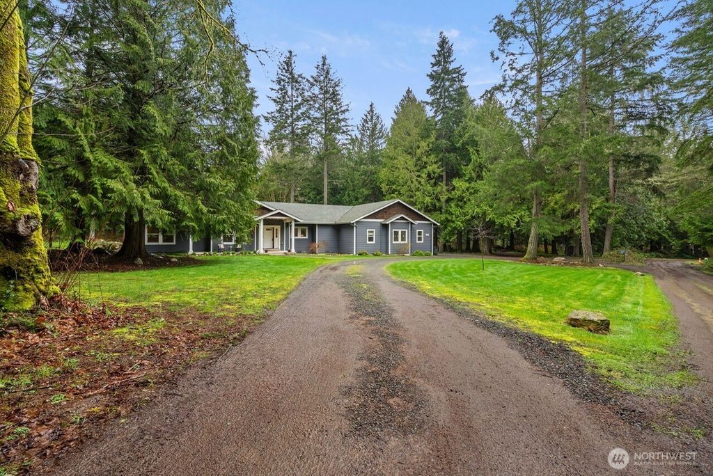 8254 NE Whiskey Creek Trail, Kingston, WA 98346