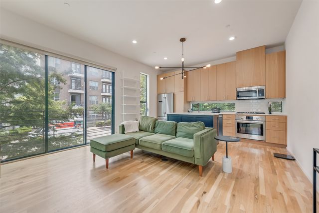 2304 N Garrett Avenue 1, Dallas, TX 75206