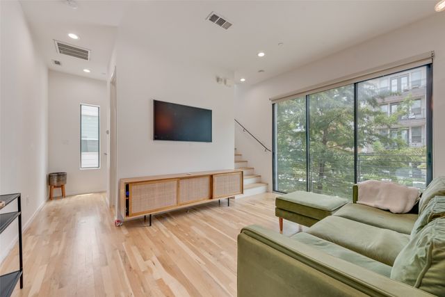 2304 N Garrett Avenue 1, Dallas, TX 75206