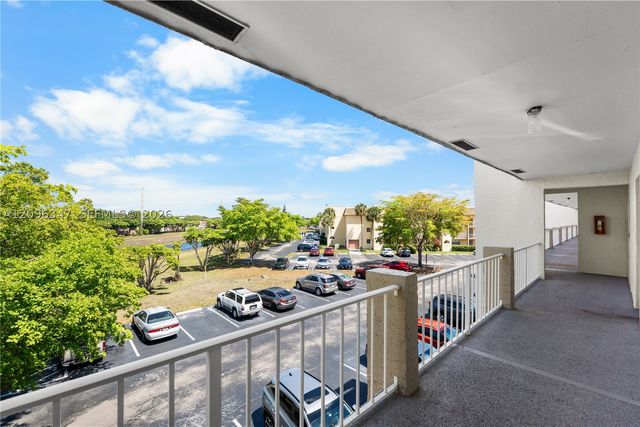 8450 Sunrise Lakes Blvd 306, Sunrise, FL 33322