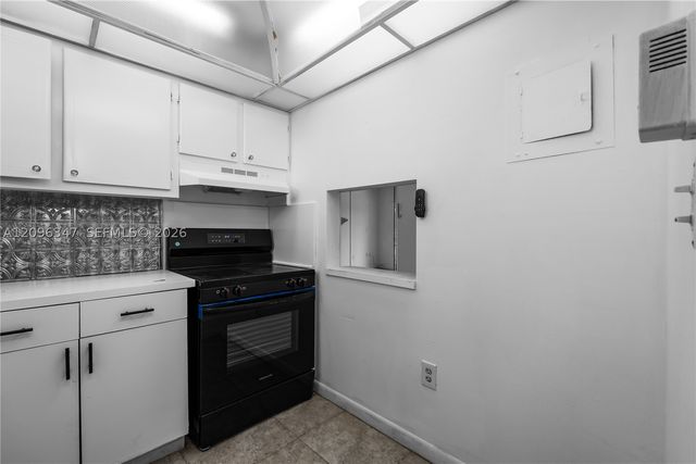 8450 Sunrise Lakes Blvd 306, Sunrise, FL 33322