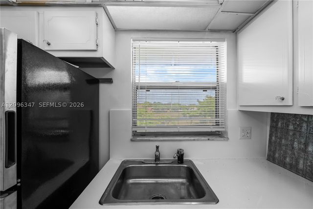 8450 Sunrise Lakes Blvd 306, Sunrise, FL 33322