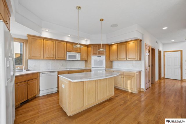 7701 San Mateo Lane, Lincoln, NE 68516