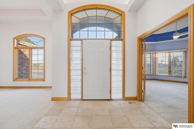 7701 San Mateo Lane, Lincoln, NE 68516