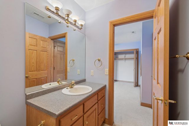 7701 San Mateo Lane, Lincoln, NE 68516