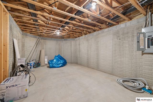 7701 San Mateo Lane, Lincoln, NE 68516