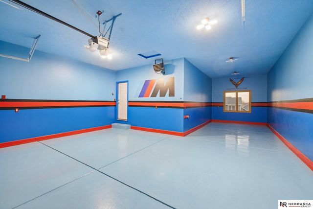 7701 San Mateo Lane, Lincoln, NE 68516