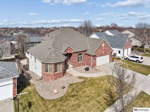 7701 San Mateo Lane, Lincoln, NE 68516