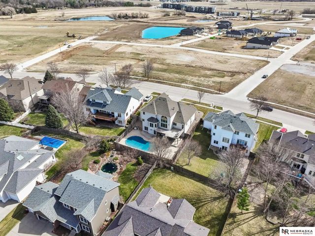 7701 San Mateo Lane, Lincoln, NE 68516