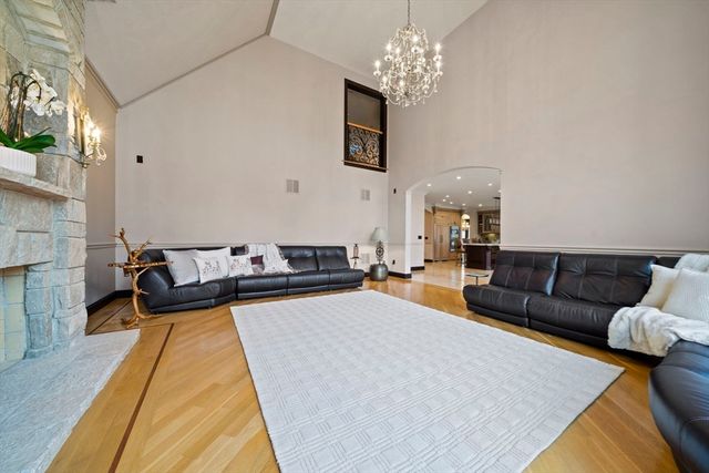 20 Boulder Rd, Newton, MA 02459