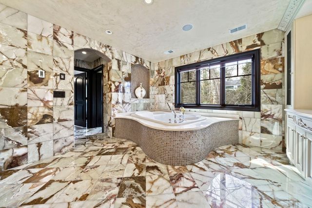 20 Boulder Rd, Newton, MA 02459