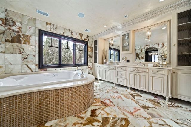 20 Boulder Rd, Newton, MA 02459