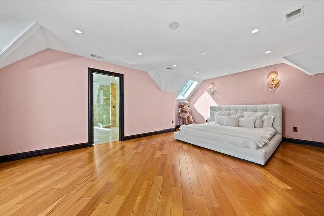 20 Boulder Rd, Newton, MA 02459