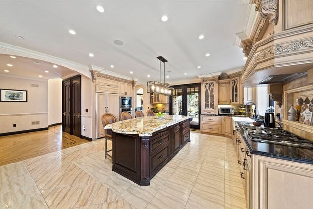 20 Boulder Rd, Newton, MA 02459