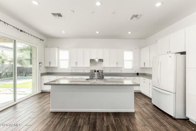 379 N 157th Lane, Goodyear, AZ 85338