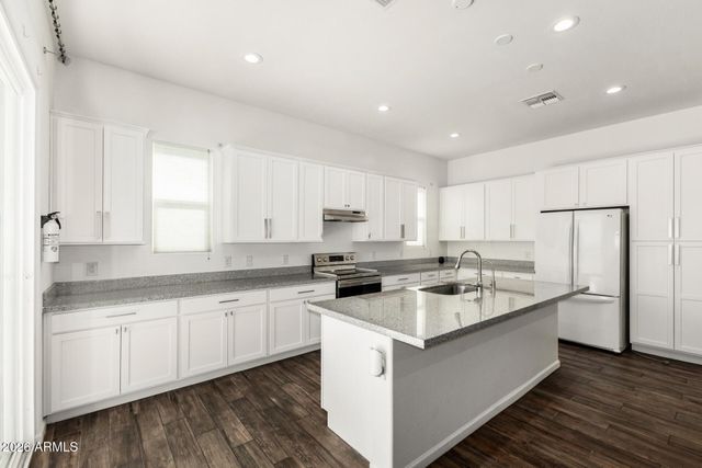 379 N 157th Lane, Goodyear, AZ 85338