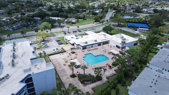 4640 W Lucerne Lakes Blvd W 404, Lake Worth, FL 33467