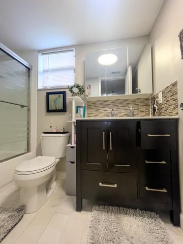 4640 W Lucerne Lakes Blvd W 404, Lake Worth, FL 33467
