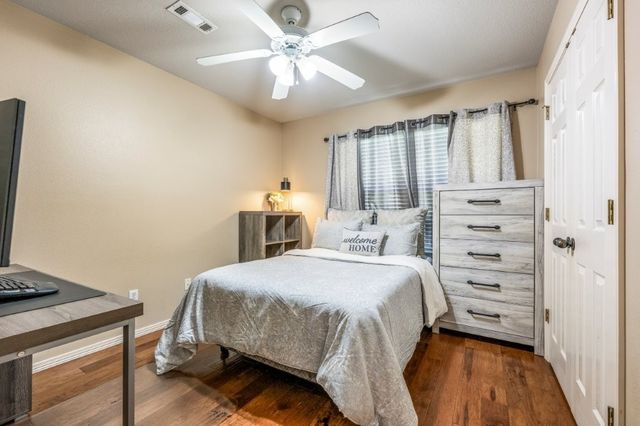 100 E Southpointe Avenue, Rogers, AR 72758