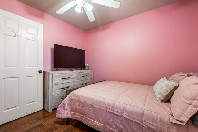 100 E Southpointe Avenue, Rogers, AR 72758