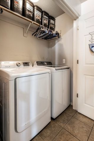100 E Southpointe Avenue, Rogers, AR 72758