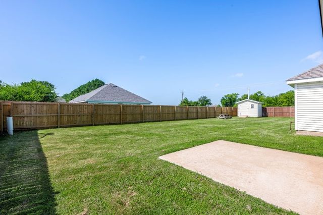 100 E Southpointe Avenue, Rogers, AR 72758