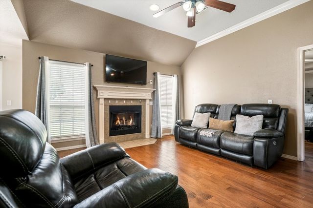 100 E Southpointe Avenue, Rogers, AR 72758