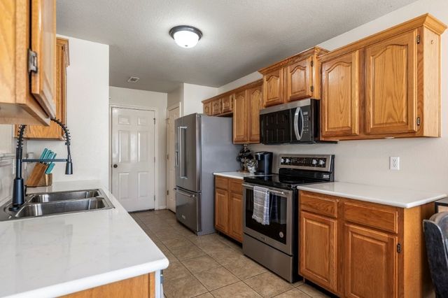 100 E Southpointe Avenue, Rogers, AR 72758