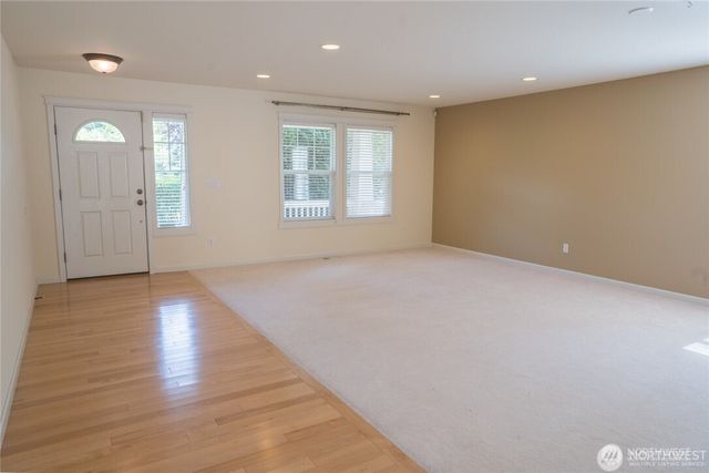 22306 NE 100th Way, Redmond, WA 98053