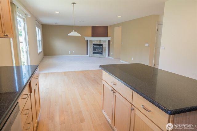 22306 NE 100th Way, Redmond, WA 98053