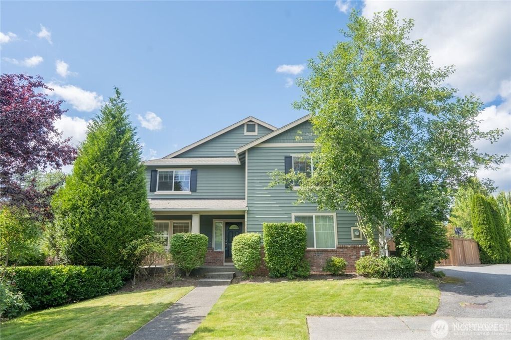 22306 NE 100th Way, Redmond, WA 98053