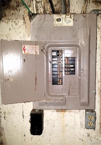 8414 S Broadway, St Louis, MO 63111