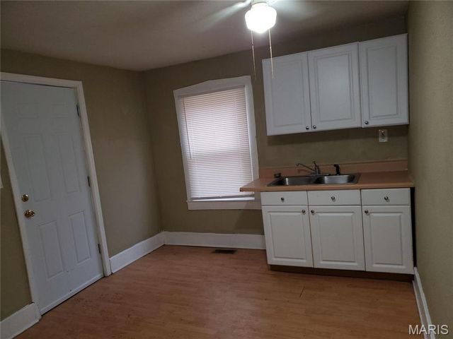 8414 S Broadway, St Louis, MO 63111