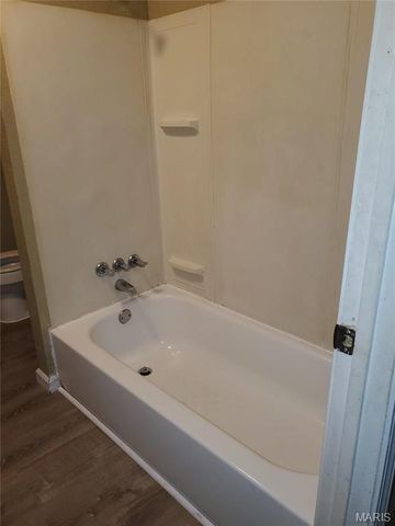 8414 S Broadway, St Louis, MO 63111