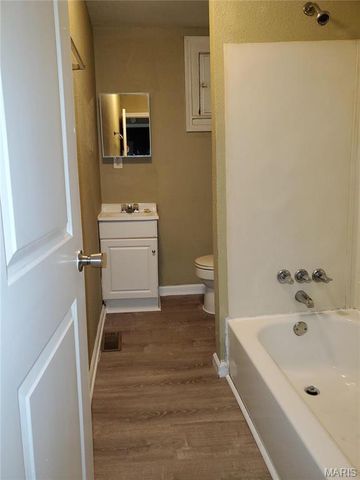 8414 S Broadway, St Louis, MO 63111