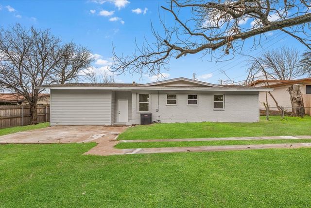 5261 Trail Lake Drive, Fort Worth, TX 76133