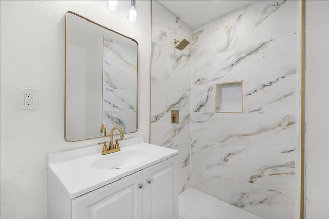 5261 Trail Lake Drive, Fort Worth, TX 76133