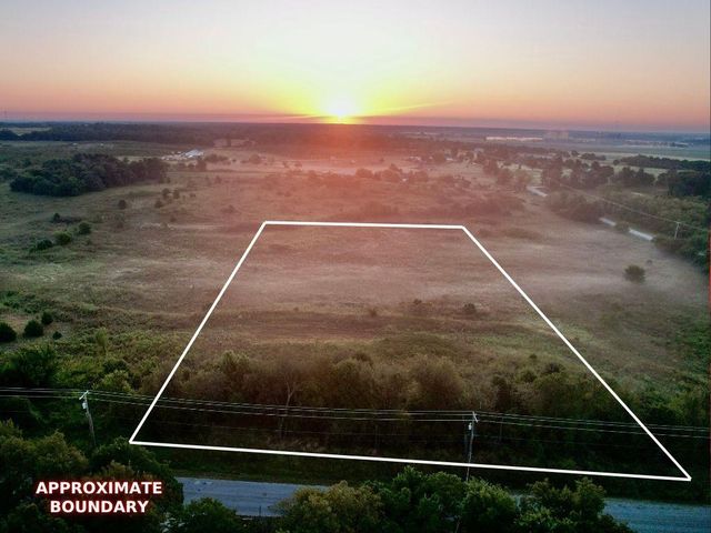 0002 N Peebly Road, Harrah, OK 73045