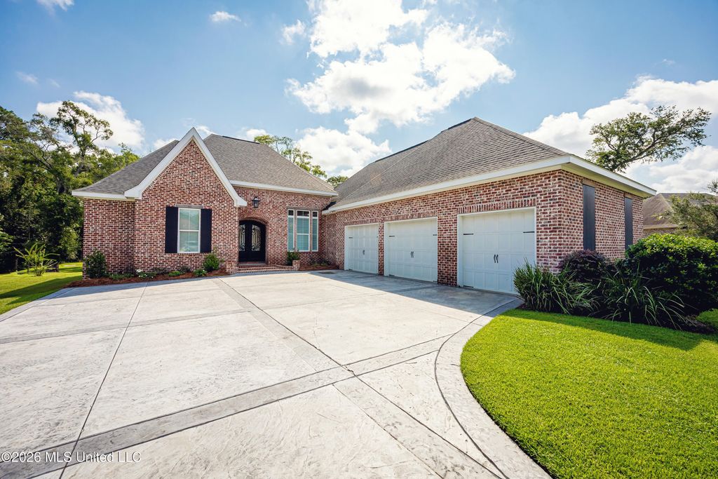 5606 Caymus Cove, Ocean Springs, MS 39564