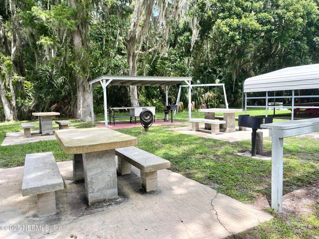 120 JULY Avenue, Georgetown, FL 32139