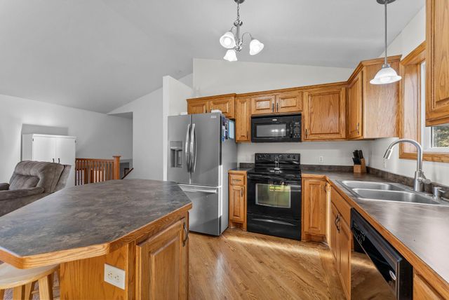 13870 2nd Avenue N, Zimmerman, MN 55398