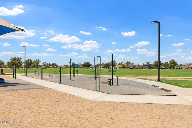 8950 W HOLLY Street, Phoenix, AZ 85037