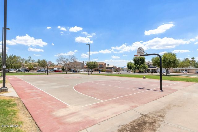 8950 W HOLLY Street, Phoenix, AZ 85037