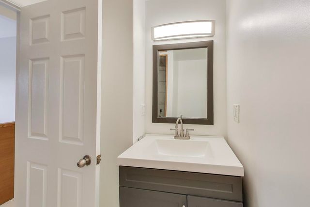 5938 S Indiana Avenue 2, Chicago, IL 60637