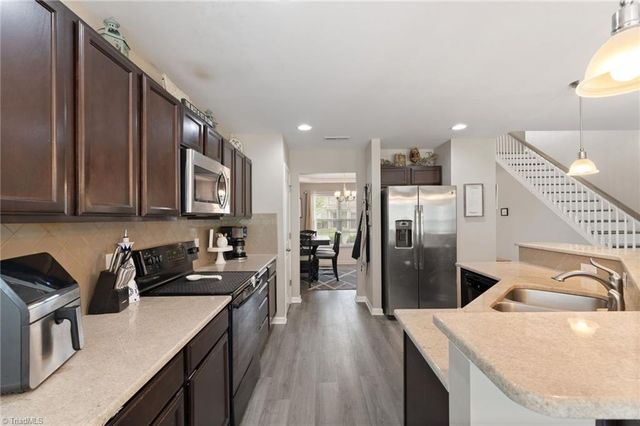 4995 Longburn Lane, Kernersville, NC 27284