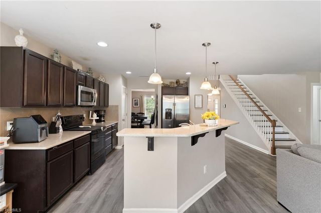 4995 Longburn Lane, Kernersville, NC 27284
