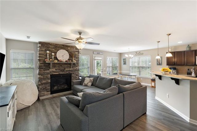 4995 Longburn Lane, Kernersville, NC 27284