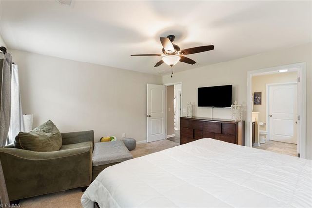 4995 Longburn Lane, Kernersville, NC 27284